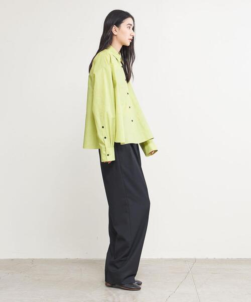 AEWEN MATOPH（イウエン マトフ）の「＜AEWEN MATOPH＞ポリエステル フレア シャツ（シャツ/ブラウス・レディース・ライム/オフホワイト・FREE）」の22枚目の写真