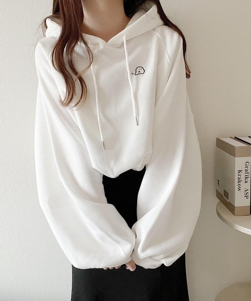 Nana(ナナ)（ナナ）の「オバケ刺繍ボリュームパーカー（パーカー・レディース・ホワイト/ベージュ・X-LARGE/SMALL/MEDIUM/LARGE）」の4枚目の写真