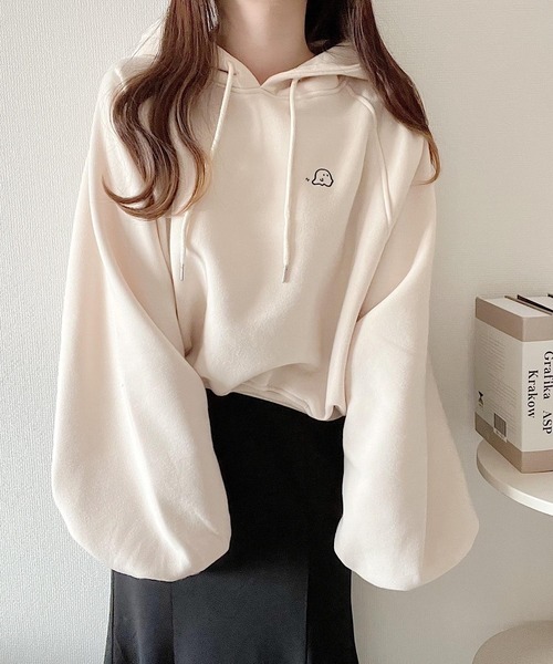 Nana(ナナ)（ナナ）の「オバケ刺繍ボリュームパーカー（パーカー・レディース・ホワイト/ベージュ・X-LARGE/SMALL/MEDIUM/LARGE）」の12枚目の写真