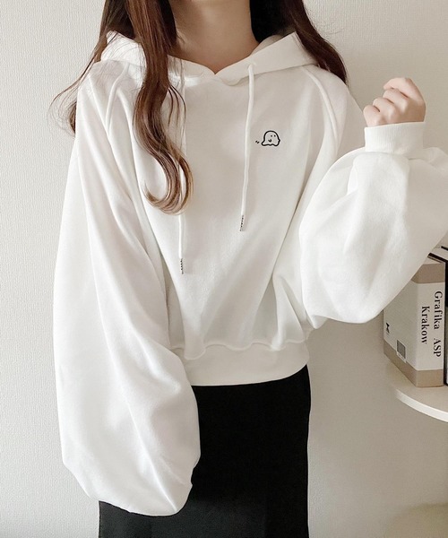 Nana(ナナ)（ナナ）の「オバケ刺繍ボリュームパーカー（パーカー・レディース・ホワイト/ベージュ・X-LARGE/SMALL/MEDIUM/LARGE）」の19枚目の写真