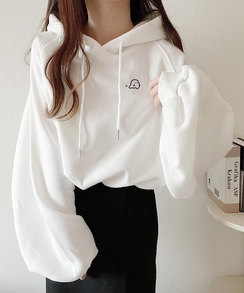 Nana(ナナ)（ナナ）の「オバケ刺繍ボリュームパーカー（パーカー・レディース・ホワイト/ベージュ・X-LARGE/SMALL/MEDIUM/LARGE）」の20枚目の写真