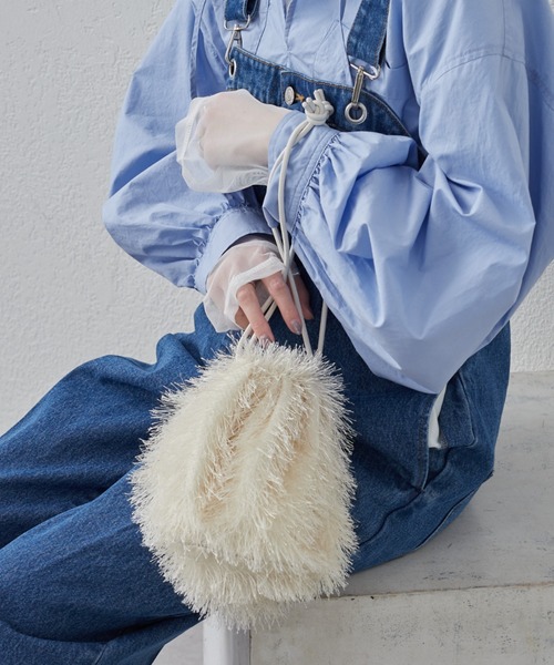 CIAOPANIC TYPY（チャオパニックティピー）の「ボールチェーン付きフリンジ巾着BAG（ショルダーバッグ・レディース・アイボリー/ブラック/グレー/ブルー・ONE SIZE）」の5枚目の写真