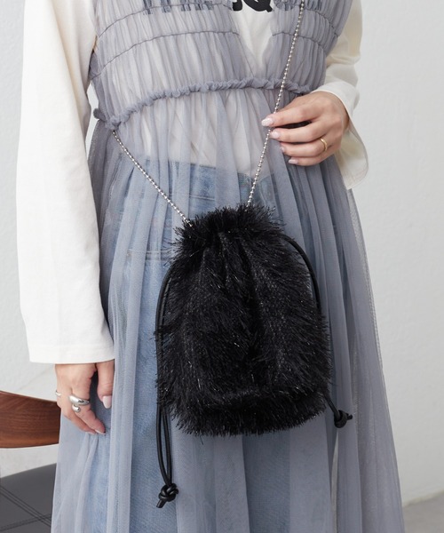 CIAOPANIC TYPY（チャオパニックティピー）の「ボールチェーン付きフリンジ巾着BAG（ショルダーバッグ・レディース・アイボリー/ブラック/グレー/ブルー・ONE SIZE）」の12枚目の写真