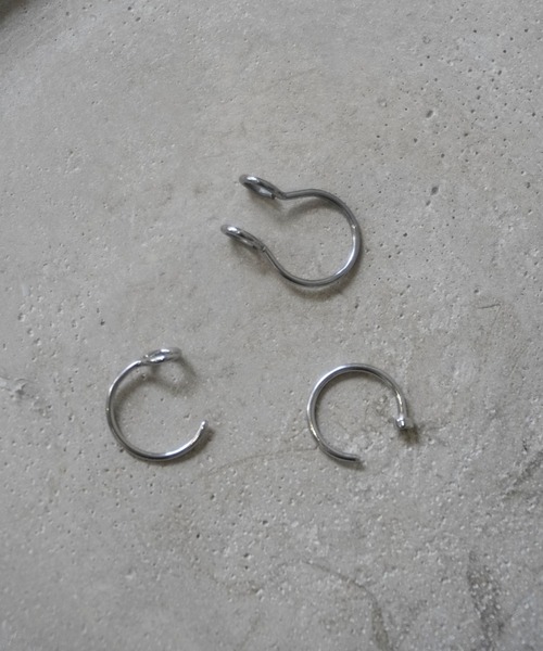 Port(ポート)の「【 3個セット 】フェイク マウスピアス / 鼻ピアス / 口ピ / 鼻ピ(ピアス(片耳用)・レディース・ブラック/シルバー/ゴールド・FREE)」の5枚目の写真