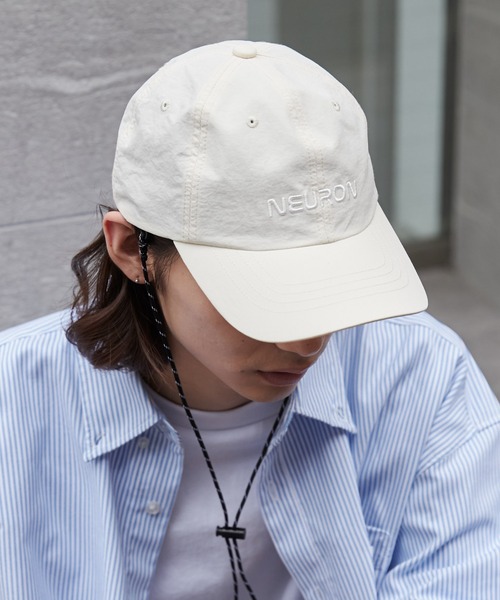 WEGO（ウィゴー）の「WEGO/コード付刺繍キャップ（キャップ・レディース・オフホワイト/ブラック・FREE）」の2枚目の写真