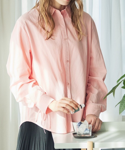 LAKOLE（ラコレ）の「袖シャーリングシャツ / 106407（シャツ/ブラウス