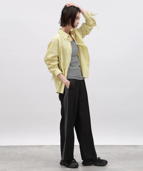 LAKOLE(ラコレ)の「袖シャーリングシャツ / 106407(シャツ/ブラウス・レディース・ピンク/ライム/ブルー/オフホワイト・SMALL/MEDIUM)」の20枚目の写真