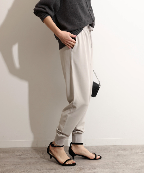 JOURNAL STANDARD relume（ジャーナルスタンダード　レリューム）の「《WEB限定追加》ジャージージョーゼットジョガーパンツ（その他パンツ・レディース・グレー/ブラック・FREE）」の15枚目の写真