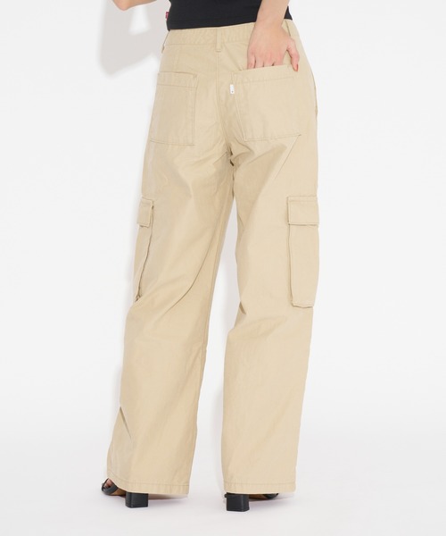 Levi's（リーバイス）の「Levi's/リーバイス バギーカーゴ ベージュ