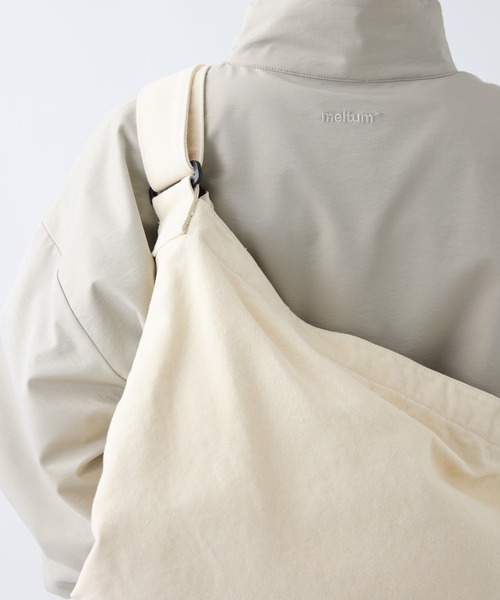 meltum(メルタム)の「CANVAS SHOULDER BAG(メッセンジャーバッグ・メンズ・ブラック/オリーブ/カーキ/ナチュラル/ブラウン・FREE)」の11枚目の写真