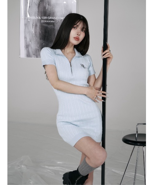 Darich（ダーリッチ）の「ロゴケーブルニットミニワンピース