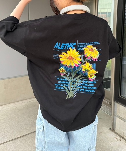 PBLIM（ページボーイリム）の「PBLIM/アートフラワーT（Tシャツ/カットソー・レディース・オフホワイト/ブラック/ベージュ/サックスブルー・MEDIUM/LARGE）」の3枚目の写真