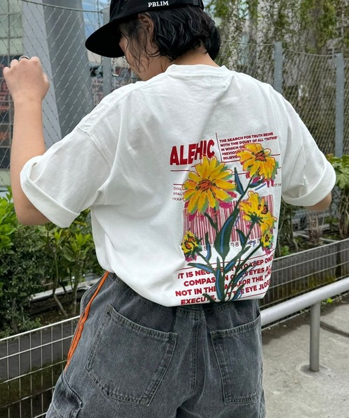 PBLIM（ページボーイリム）の「PBLIM/アートフラワーT（Tシャツ/カットソー・レディース・オフホワイト/ブラック/ベージュ/サックスブルー・MEDIUM/LARGE）」の8枚目の写真
