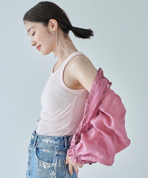 プリーツプリーズ　トップス　デニム サーモンピンク FREAK'S STORE（フリークスストア）の「SOMETHING × FREAK'S