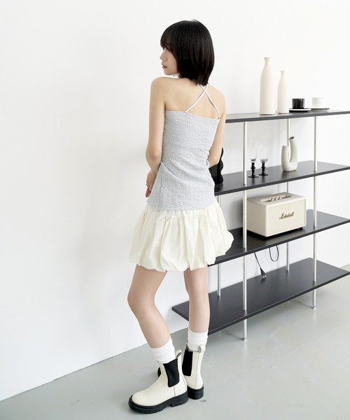 UNE MANSION(ユヌマンション)の「【インナーパンツ付き】フロントリボンバルーンナイロンフレアミニスカート(スカート・レディース・ブラック/グレー/アイボリー・FREE)」の6枚目の写真