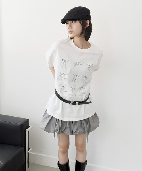 UNE MANSION(ユヌマンション)の「【インナーパンツ付き】フロントリボンバルーンナイロンフレアミニスカート(スカート・レディース・ブラック/グレー/アイボリー・FREE)」の19枚目の写真