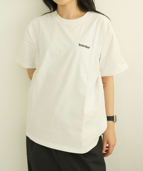 BROKEN BASE（ブロークンベース）の「Broken BaseアソートロゴTシャツ（Tシャツ/カットソー・メンズ・ネイビー系1/オフホワイト/レッド/ブラック/グレー系2/グレー系1/ネイビー系2/ブラック系/ホワイト/ネイビー系3/アッシュ・LARGE/MEDIUM/SMALL）」の3枚目の写真