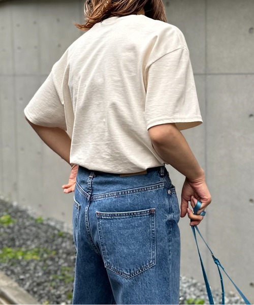 mi via loca(ミヴィアロカ)の「GILDAN 発泡モチーフロゴ半袖Tシャツ 【PT NO. MVL040 ※2A】(Tシャツ/カットソー・レディース・オフホワイト/オートミール/ナチュラル/ホワイト系その他/ライトアッシュグレー・MEDIUM/LARGE)」の11枚目の写真