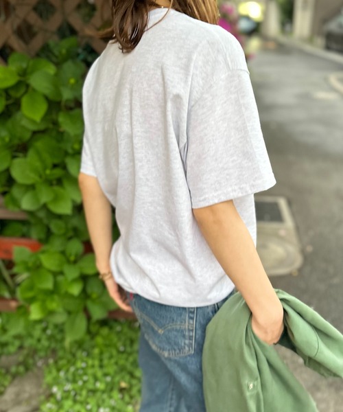 mi via loca(ミヴィアロカ)の「GILDAN 発泡モチーフロゴ半袖Tシャツ 【PT NO. MVL040 ※2A】(Tシャツ/カットソー・レディース・オフホワイト/オートミール/ナチュラル/ホワイト系その他/ライトアッシュグレー・MEDIUM/LARGE)」の22枚目の写真