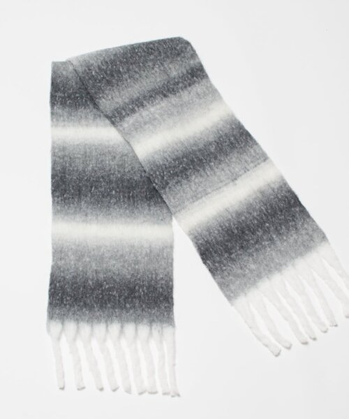 Lui's（ルイス）の「ウール混 グラデーションマフラー（マフラー・レディース・ブルー/ブラウン/ブラック・FREE）」の19枚目の写真