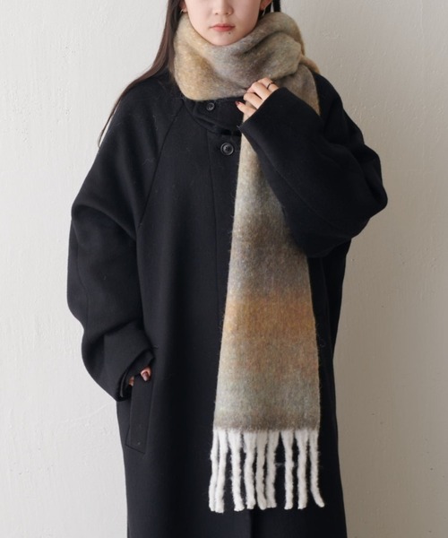 Lui's（ルイス）の「ウール混 グラデーションマフラー（マフラー・レディース・ブルー/ブラウン/ブラック・FREE）」の8枚目の写真