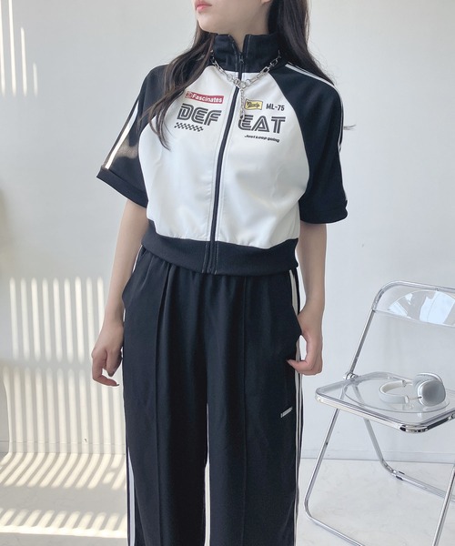 AS KNOW AS plus（アズノゥアズプラス）の「◎アソートトラック半袖ジャケット（ジャージ・レディース・ブラック系/グリーン系/アイボリー系/ホワイト系/アイボリー系2/サックスブルー系1/ブラック系1/アイボリー系1・FREE）」の20枚目の写真