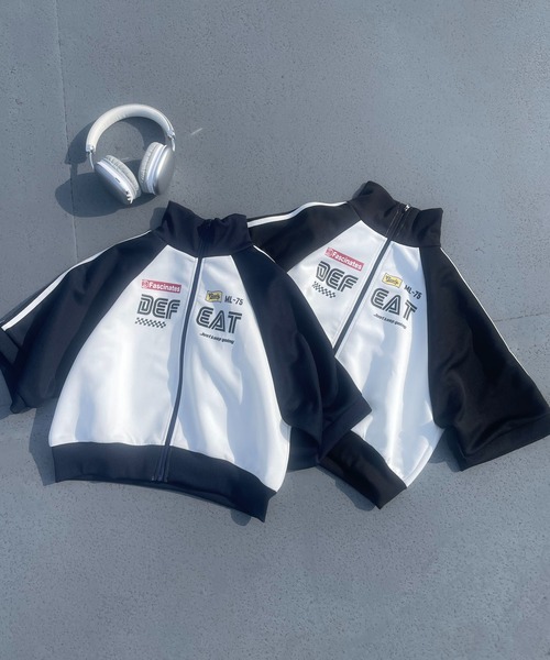 AS KNOW AS plus（アズノゥアズプラス）の「◎アソートトラック半袖ジャケット（ジャージ・レディース・ブラック系/グリーン系/アイボリー系/ホワイト系/アイボリー系2/サックスブルー系1/ブラック系1/アイボリー系1・FREE）」の17枚目の写真