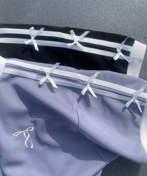 AS KNOW AS plus（アズノゥアズプラス）の「◎アソートトラック半袖ジャケット（ジャージ・レディース・ブラック系/グリーン系/アイボリー系/ホワイト系/アイボリー系2/サックスブルー系1/ブラック系1/アイボリー系1・FREE）」の11枚目の写真