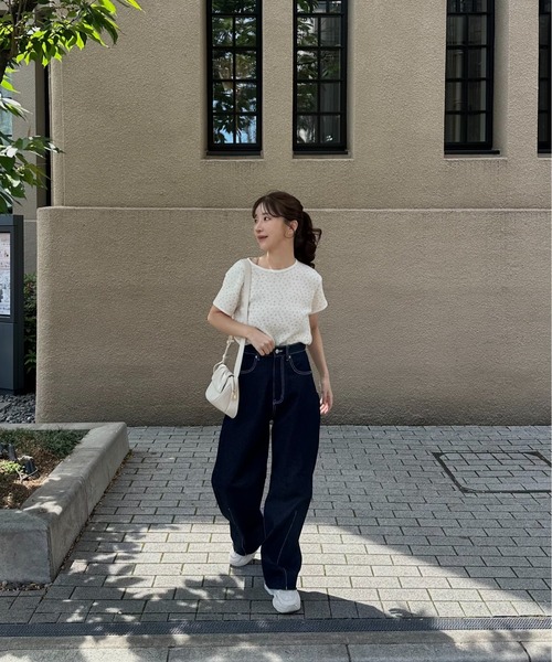 Amiurステッチラインコクーンデニムパンツ Amiur（エミレ）の「stitch line cocoon denim pants / ステッチ