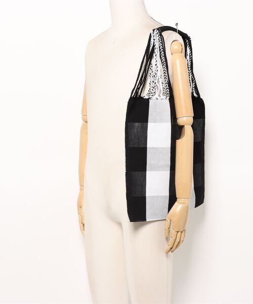 Moon Bird（ムーンバード）の「【MoonBird】ハンモックトート / L / 手織り / A4可 / Hanmmock tote / ストライプ / チェック（ショルダーバッグ・レディース・ブラック系その他/ベージュ系その他/ベージュ系その他2・L）」の7枚目の写真