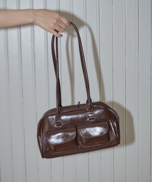 Naege(ナエジ)の「ダブルポケットボストンBAG(ショルダーバッグ・レディース・アイボリー/ブラック/ライトブルー/ブラウン・FREE)」の3枚目の写真