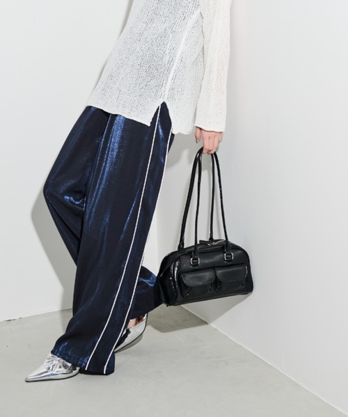 Naege(ナエジ)の「ダブルポケットボストンBAG(ショルダーバッグ・レディース・アイボリー/ブラック/ライトブルー/ブラウン・FREE)」の9枚目の写真