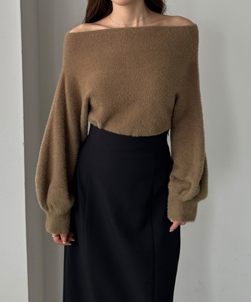 Louere(ルエレ)の「オフショルシャギーニット(ニット/セーター・レディース・アイボリー/ブラック/ピンクベージュ/チャコール/ブラウン・LARGE/MEDIUM)」の10枚目の写真