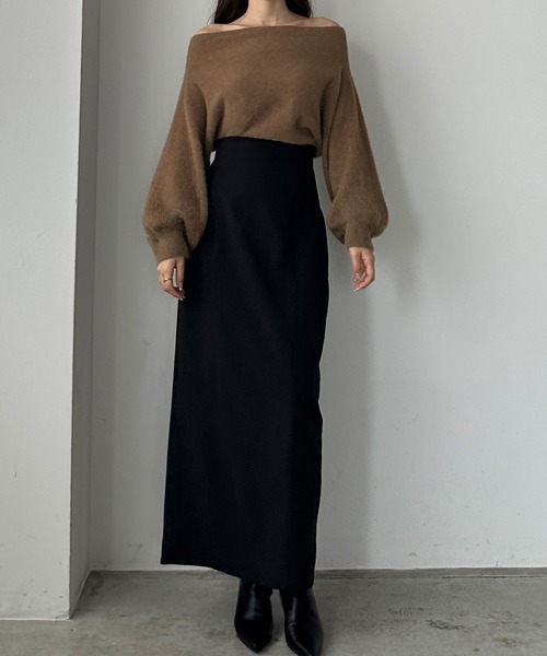 Louere(ルエレ)の「オフショルシャギーニット(ニット/セーター・レディース・アイボリー/ブラック/ピンクベージュ/チャコール/ブラウン・LARGE/MEDIUM)」の14枚目の写真