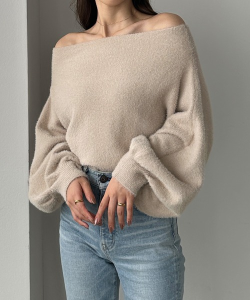 Louere(ルエレ)の「オフショルシャギーニット(ニット/セーター・レディース・アイボリー/ブラック/ピンクベージュ/チャコール/ブラウン・LARGE/MEDIUM)」の18枚目の写真