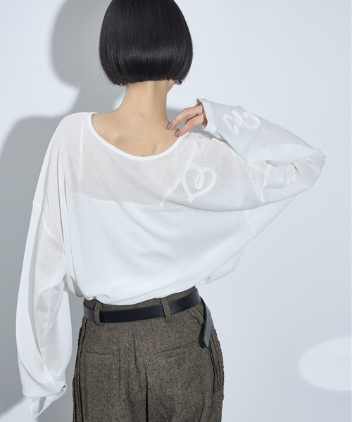 THE YOn(ザヨン)の「ハート刺繍ルーズフィットシアープルーオーバー(Tシャツ/カットソー・レディース・オフホワイト/ブラック/ボルドー・FREE)」の9枚目の写真