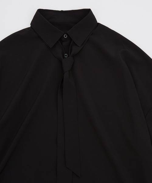 SIDEWAY STANCE(サイドウェイスタンス)の「ポリストレッチ ネクタイ付き 半袖シャツ(シャツ/ブラウス・メンズ・チャコール/ブラック/ベージュ/ホワイト・MEDIUM/LARGE/X-LARGE)」の17枚目の写真