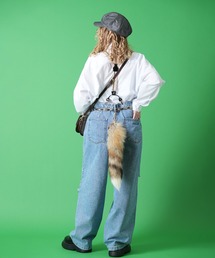 85900411b_b_10_215.jpg