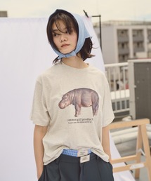 共存するTシャツ
