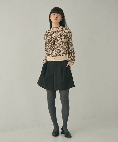 EMMEL REFINES（エメルリファインズ）の「＜EMMEL REFINES＞EM Vカット ポインテッド パンプス（パンプス・レディース・ブラウン/ブラック/オフホワイト・M/S/L）」の18枚目の写真