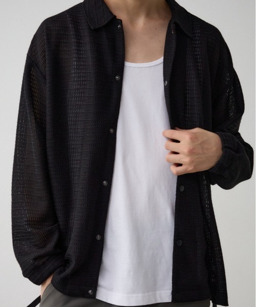 AZUL by moussy（アズールバイマウジー）の「シャーリングシアーシャツコーチジャケット（テーラードジャケット・メンズ・ライトグレー/ブラック・FREE）」の2枚目の写真
