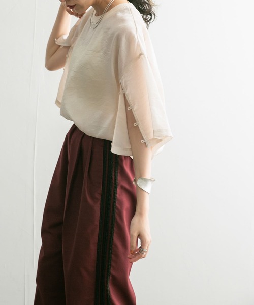 KBF（ケイビーエフ）の「シャイニールーズプルオーバー（Tシャツ/カットソー・レディース・ライトベージュ/ネイビー・ONE）」の12枚目の写真