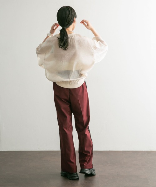 KBF（ケイビーエフ）の「シャイニールーズプルオーバー（Tシャツ/カットソー・レディース・ライトベージュ/ネイビー・ONE）」の17枚目の写真