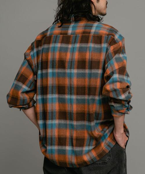 URBAN RESEARCH Sonny Label（アーバンリサーチサニーレーベル）の「リラックスフィットチェックレギュラーシャツ（シャツ/ブラウス・メンズ・グレー系その他/ブラウン系その他/ブラック系その他・MEDIUM/LARGE）」の15枚目の写真