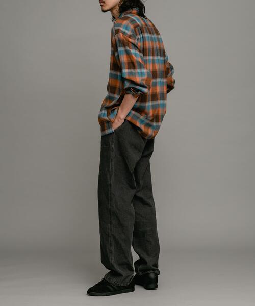 URBAN RESEARCH Sonny Label（アーバンリサーチサニーレーベル）の「リラックスフィットチェックレギュラーシャツ（シャツ/ブラウス・メンズ・グレー系その他/ブラウン系その他/ブラック系その他・MEDIUM/LARGE）」の18枚目の写真