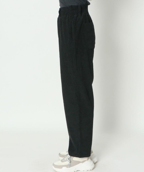 GORGE(ゴージ)の「《ふんわり軽い》レディース コーデュロイ シェフパンツ ゆるシルエット 楽ちん 秋冬(その他パンツ・レディース・ブラウン/ブラック・F)」の4枚目の写真