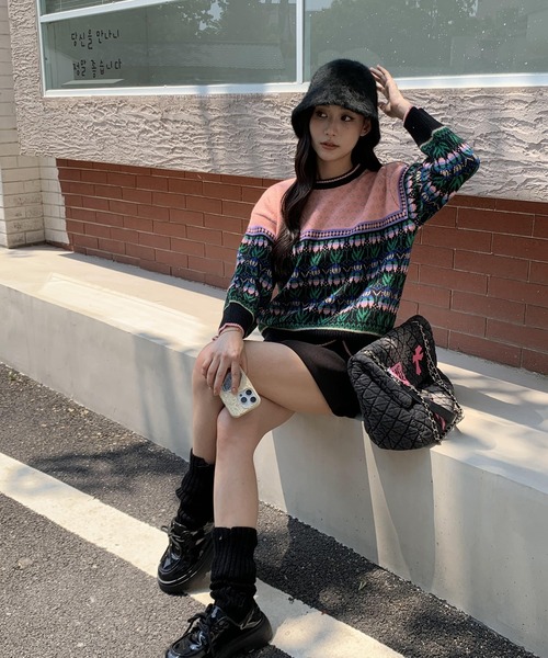 ARCADE(アーケード)の「秋服 ノルディック柄 オーバーサイズ ジャガードニット セーター -ARCADE Limited Line-(ニット/セーター・レディース・ブルー/ピンク・FREE)」の5枚目の写真