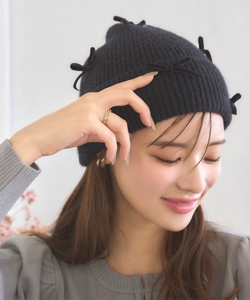 KOBE LETTUCE（コウベレタス）の「パールビジューorベロアリボンニット帽（ニットキャップ/ビーニー・レディース・ブラック系/ブラック/グレー/グレー系・FREE）」の6枚目の写真