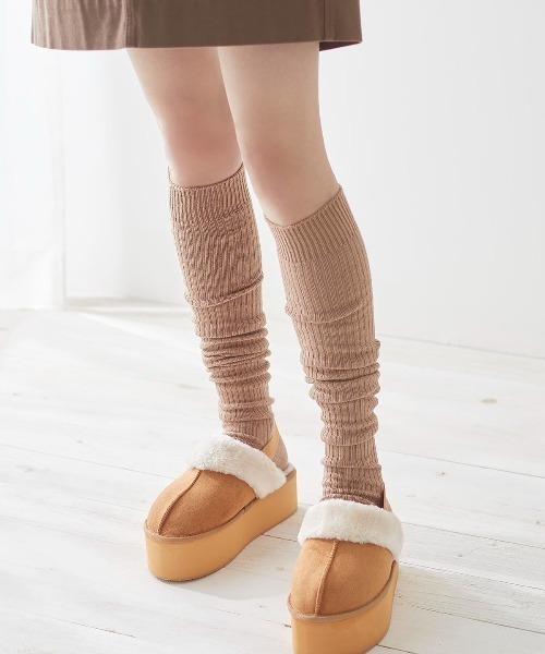 tutuanna(チュチュアンナ)の「リブオーバーニーソックス60cm丈(ソックス/靴下・レディース・キナリ/サンドベージュ/チャコール/ブラック/オフホワイト/グレー・M)」の6枚目の写真