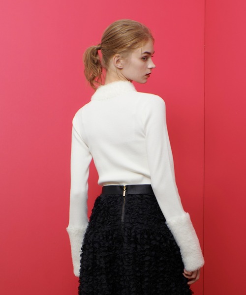 LOULOU WILLOUGHBY（ルルウィルビー）の「◇【LOULOU WILLOUGHBY】ファーアクセントプルオーバー（ニット/セーター・レディース・グレー系その他/ブラック/オフホワイト・2）」の15枚目の写真